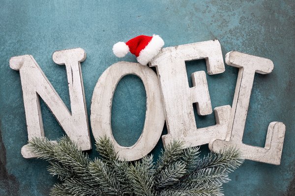 10 idées de décorations de Noël XXL pour attirer vos clients